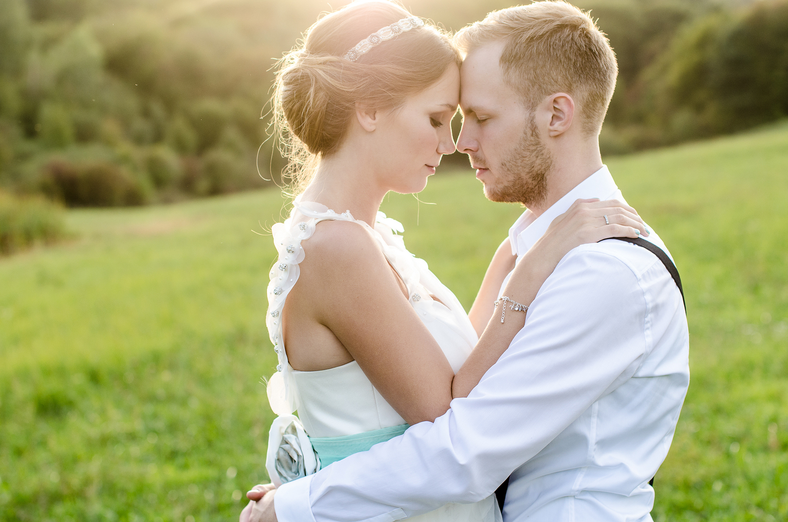 Happy couple on wedding day. Bride and Groom. Vintage wedding.